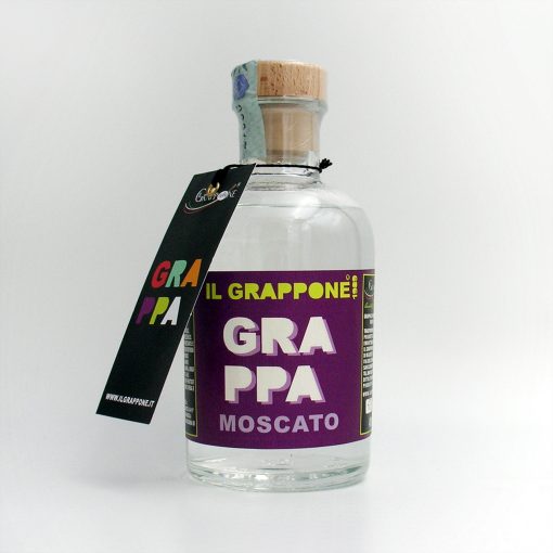 50 g. moscato - Grappa monovarietale moscato, proveniente esclusivamente da vitigni di Moscato.