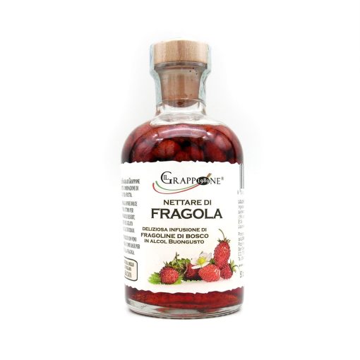 50 nettare fragola ilgrappone - <span style="font-size: 105%; color: #808080;">Un vero Nettare questo Liquore alla Fragola Il Grappone, che nasce dall’incontro tra dolcissime fragoline di bosco ed alcool di primissima qualità, il famoso Buongusto. </span> <span style="font-size: 105%; color: #808080;">La percentuale di frutta ancora integra all'interno della bottiglia permette tra l'altro di degustarne appieno la fragranza, piacevolmente arricchita da un leggero sentore alcolico, che lascerà deliziato anche il palato più fino.</span> Gradazione alcolica: 25% vol. Bottiglia cl. 50